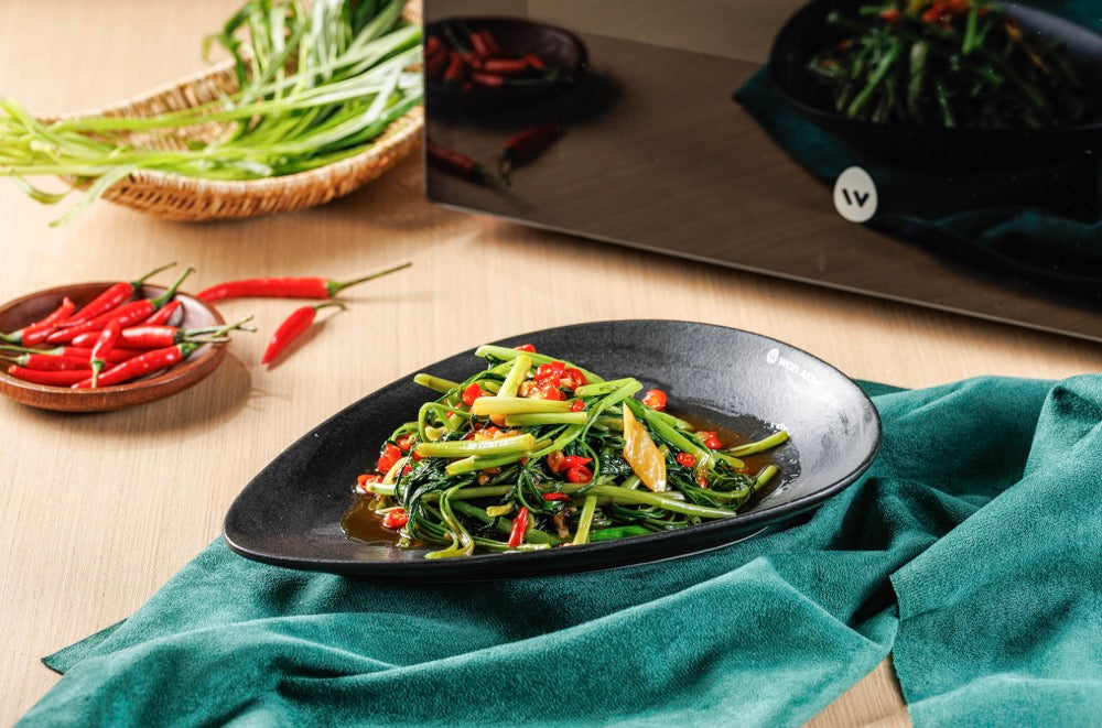 Thai-style Stir-fried Water Spinach